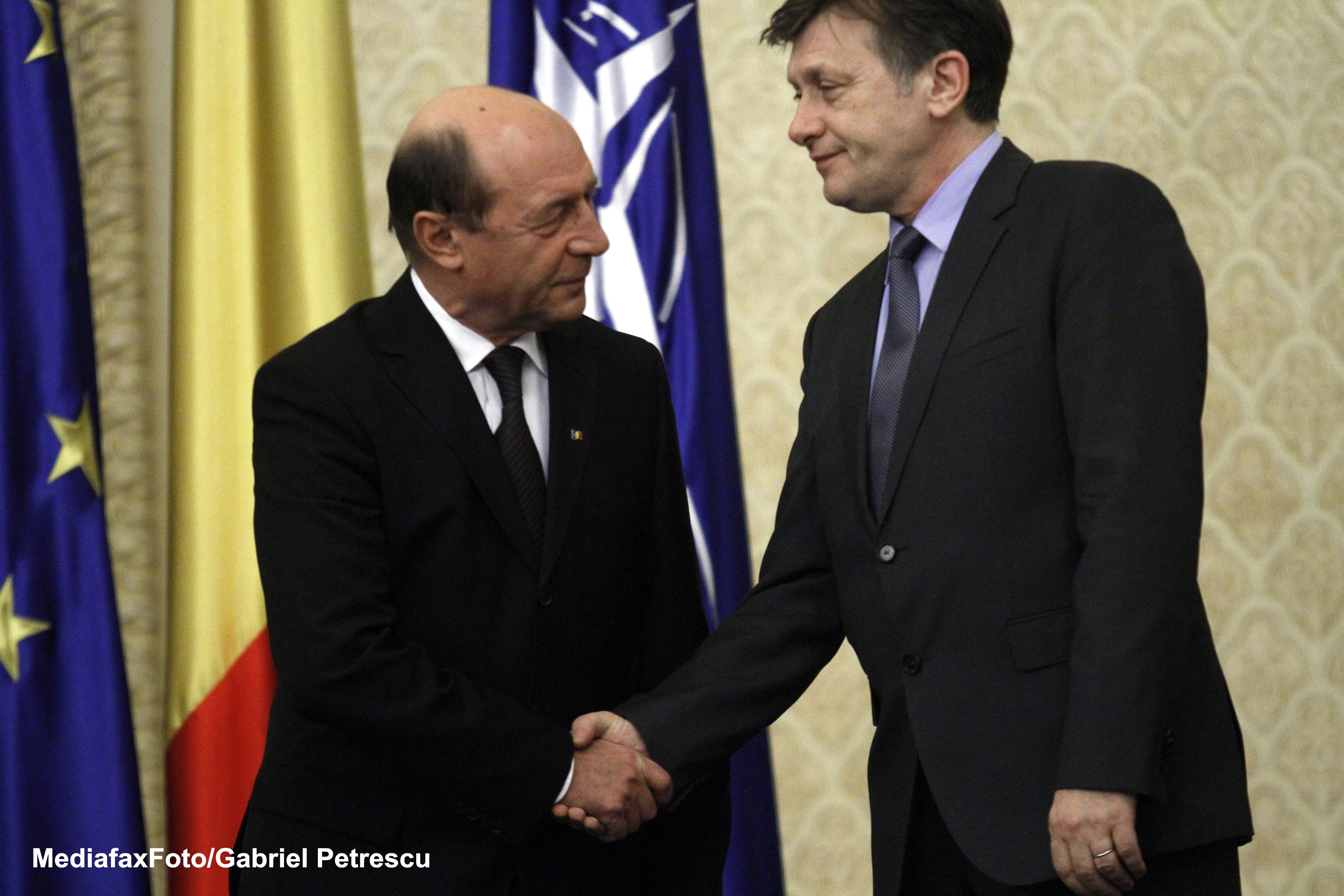 Crin Antonescu, despre Traian Basescu: Penalul penalilor, taticul penalilor ne-a sfidat pe toti