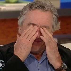 Robert De Niro a izbucnit in lacrimi in timpul unei emisiuni live: "Inteleg perfect prin ce trece"