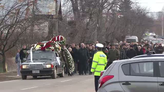 Vicecampionul national la motociclism, strivit de propria masina, a fost inmormantat la Breaza