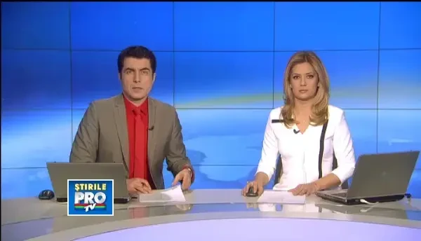 Metrou blocat intre statii.Va rugam coborati in tunel si mergeti pe jos pana la prima statie