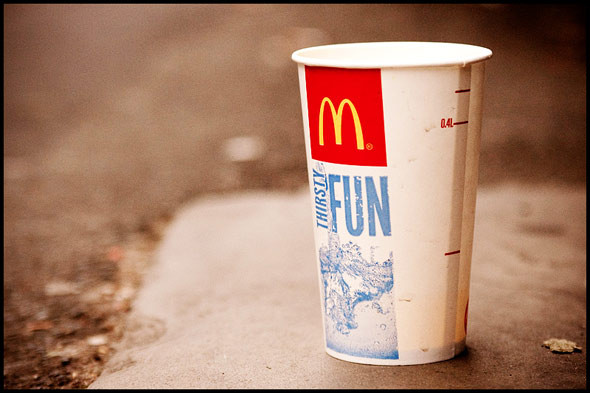 Surpriza aproape mortala din bautura de la fast food. Ce a comandat si ce a primit o tanara