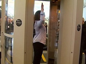 O femeie din Guatemala, arestata pe un aeroport din Panama. Ce s-a descoperit ca avea in stomac