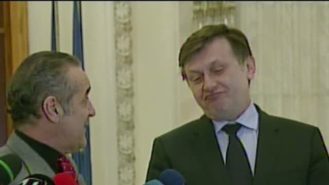 Antonescu: Becali a demisionat din PNL, va fi parlamentar independent