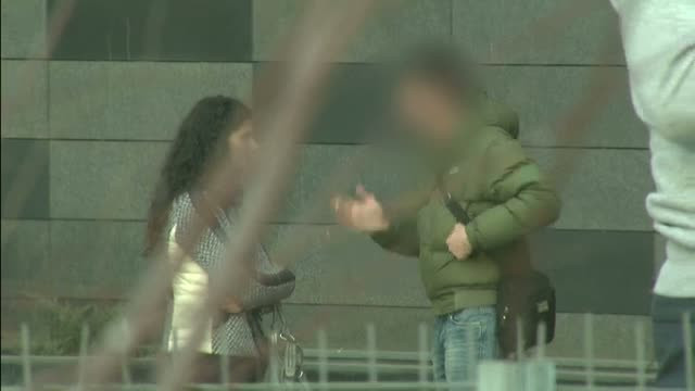 Barbatii romani, gata de casatorie cu domnisoarele care vor sa obtina cetatenia. Ce sume cer