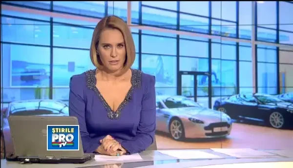 Desi economia bate pasul pe loc, romanii cumpara tot mai multe masini de lux