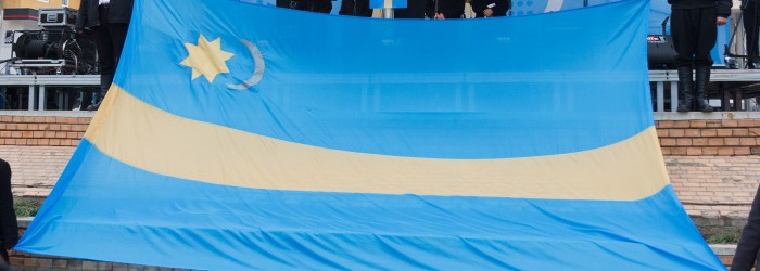 Prefectul de Covasna a somat noua primarii sa indeparteze steagul secuiesc