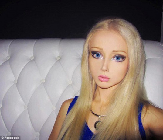Cum arata mama Valeriei Lukyanova, tanara cunoscuta si sub numele de "papusa Barbie". FOTO