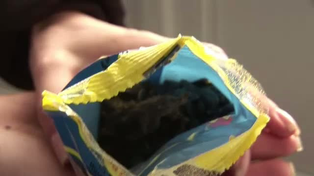 Experienta dezgustatoare pentru o tanara din Botosani. Ce a gasit intr-o punga de seminte. FOTO