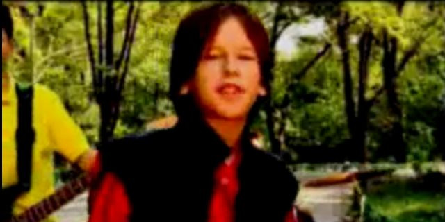 Transformare radicala pentru pustiul care canta "Ea este Dana...". Cum arata astazi. Galerie foto