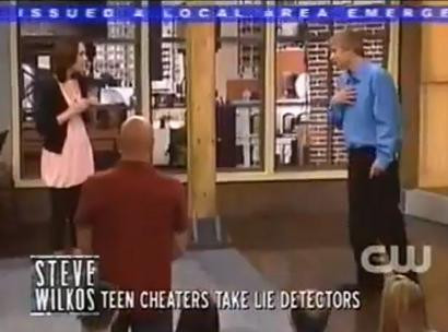 VIDEO.Hackerii au spart sistemul de alerta "breakinkg news" al unei televiziuni.Ce mesaj au transmis