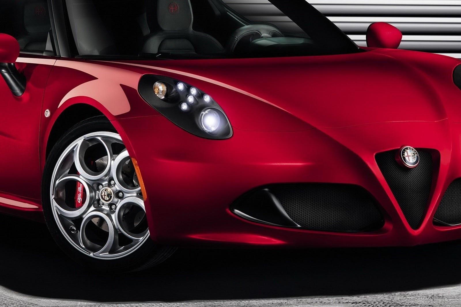 Alfa Romeo 4C - 5
