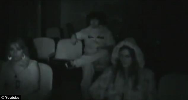 VIDEO. O echipa de "vanatori de fantome" prezinta dovada ca un portavion american este bantuit