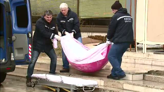 Femeia care a cazut de la etajul 17 al Hotelului Intercontinental era casatorita. Se cazase miercuri