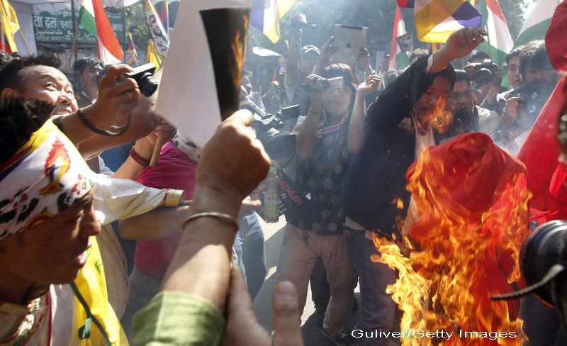 100 de calugari tibetani s-au autoincendiat in semn de protest fata de autoritatile chineze
