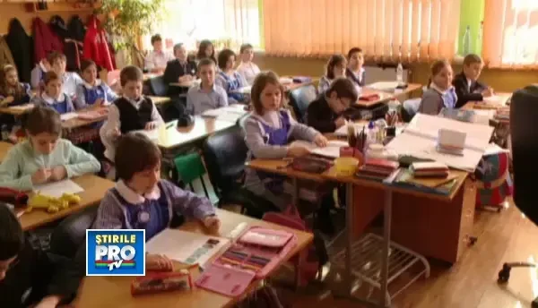 Modificarile pentru clasele 0-4 din scoala,in dezbatere: Ore de sport in plus si Religia obligatorie