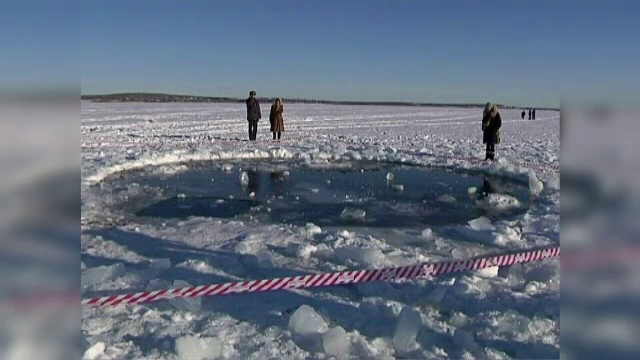 Ce au descoperit cercetatorii rusi in bucatile de meteorit recuperate din lacul Celiabinsk
