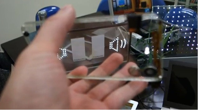 Smartphone-ul din sticla, aproape invizibil, poate iesi pe piata pana la sfarsitul anului