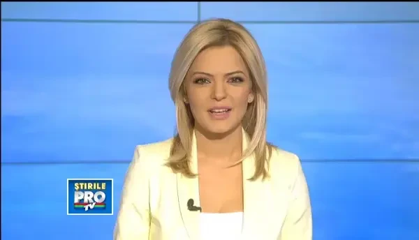 Si-a cerut iubita in casatorie pe scena teatrului din Pitesti