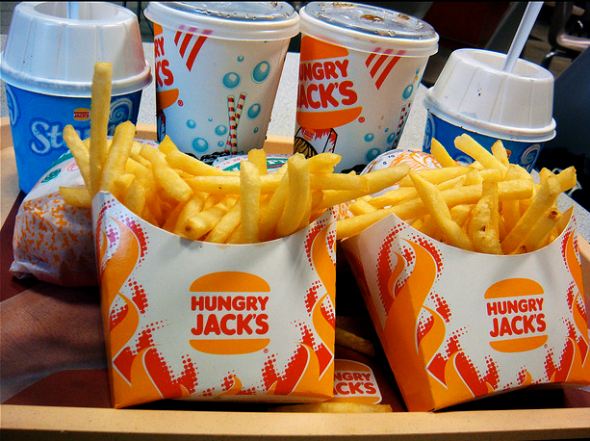 Este sigur ca stii ce cumperi? Brandurile care isi schimba denumirea in functie de tara