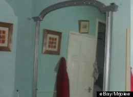 Ce au vazut 2 barbati cand s-au uitat in aceasta oglinda."Daca mi se povestea asta, nu as fi crezut"