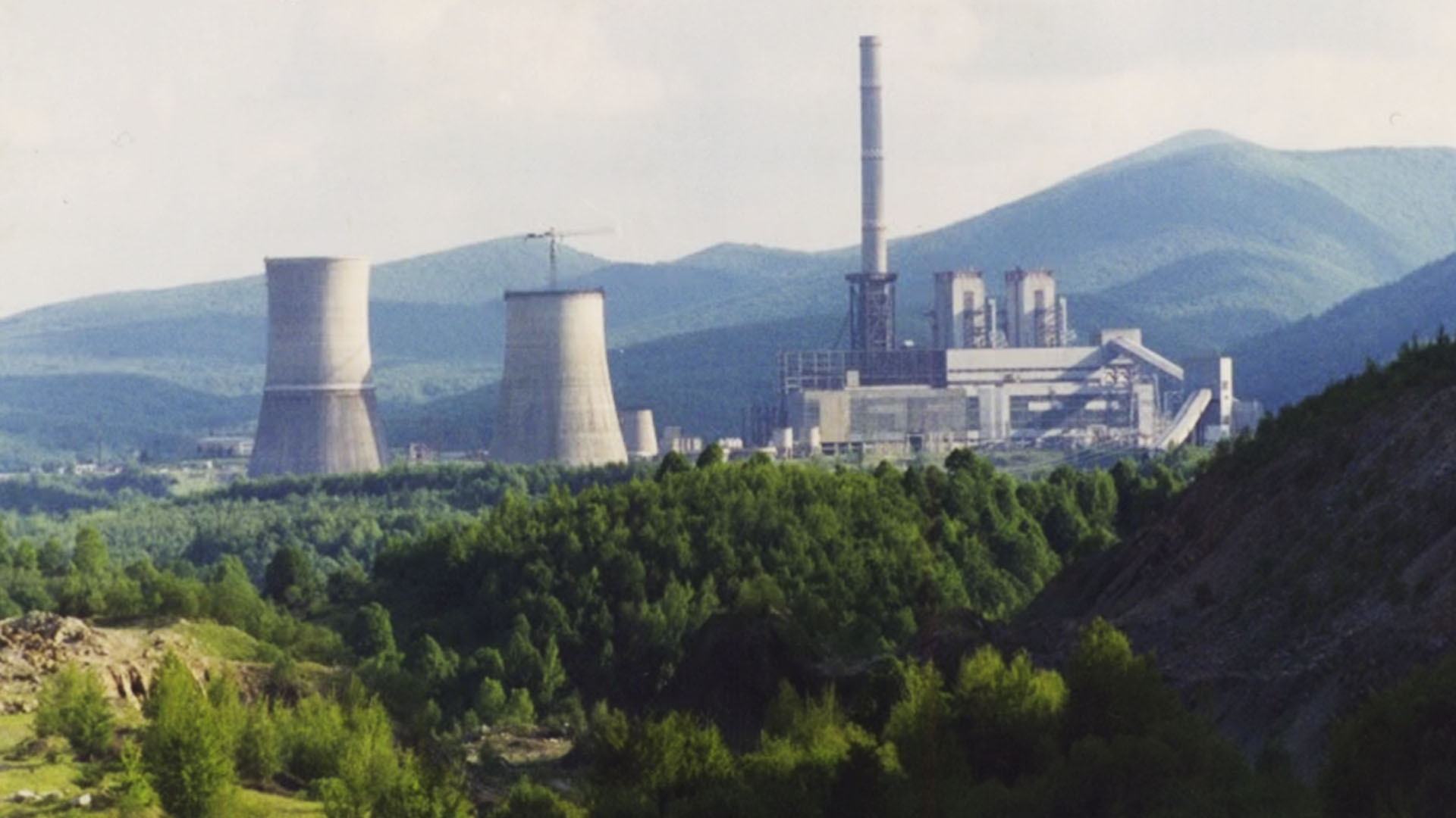 Esecul de 1 miliard de dolari al sotilor Ceausescu. Zona unde un roman traieste singur in 16 blocuri