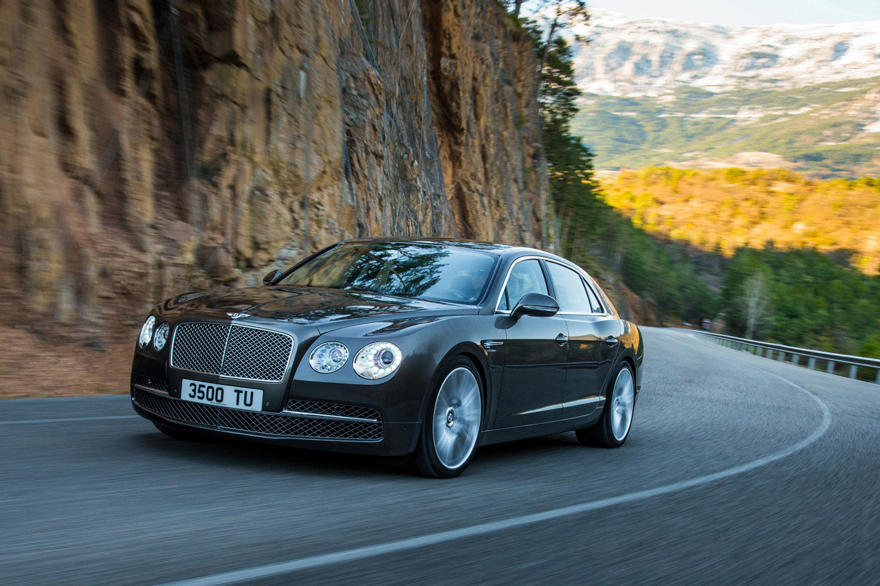 Bentley se dezice de „Continental”! Flying Spur 2014 face zero compromisuri.
