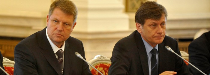 "Il vad ca pe un posibil premier". Crin Antonescu i-a urat bun venit lui Klaus Iohannis in PNL