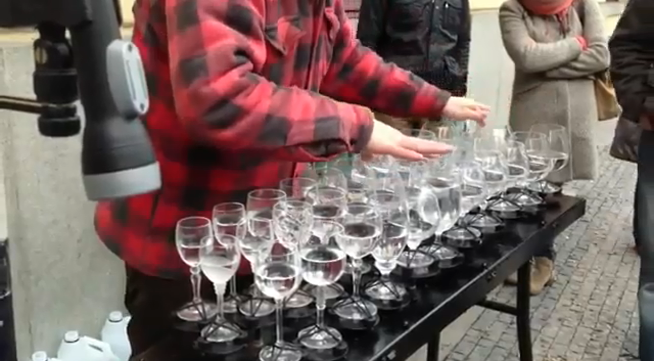 Salvarea fabricii de sticla de la Turda ar putea veni de la comunitatea locala