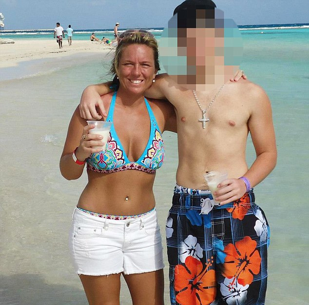 Risca sa faca inchisoare pentru cadoul oferit fiului sau. "Am vrut doar sa-i serbez ziua"