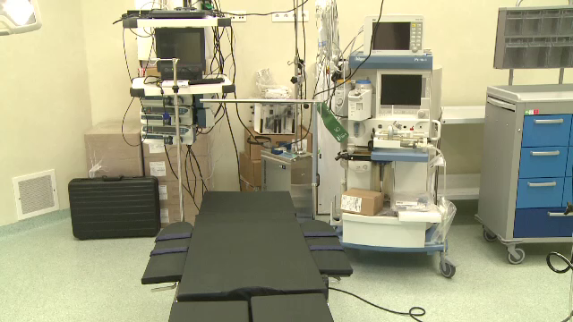 Clinicile in care s-au investit zeci de milioane de euro stau goale, fara personal si mobilier