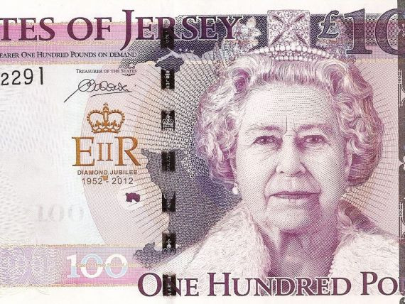 Scandal monstru in cea mai civilizata tara din Europa. Mita uriasa si fals de identitate