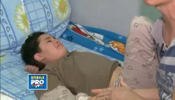 Criza de citostatice a cuprins toata tara. 5.000 de copii romani lupta cu diverse forme de cancer