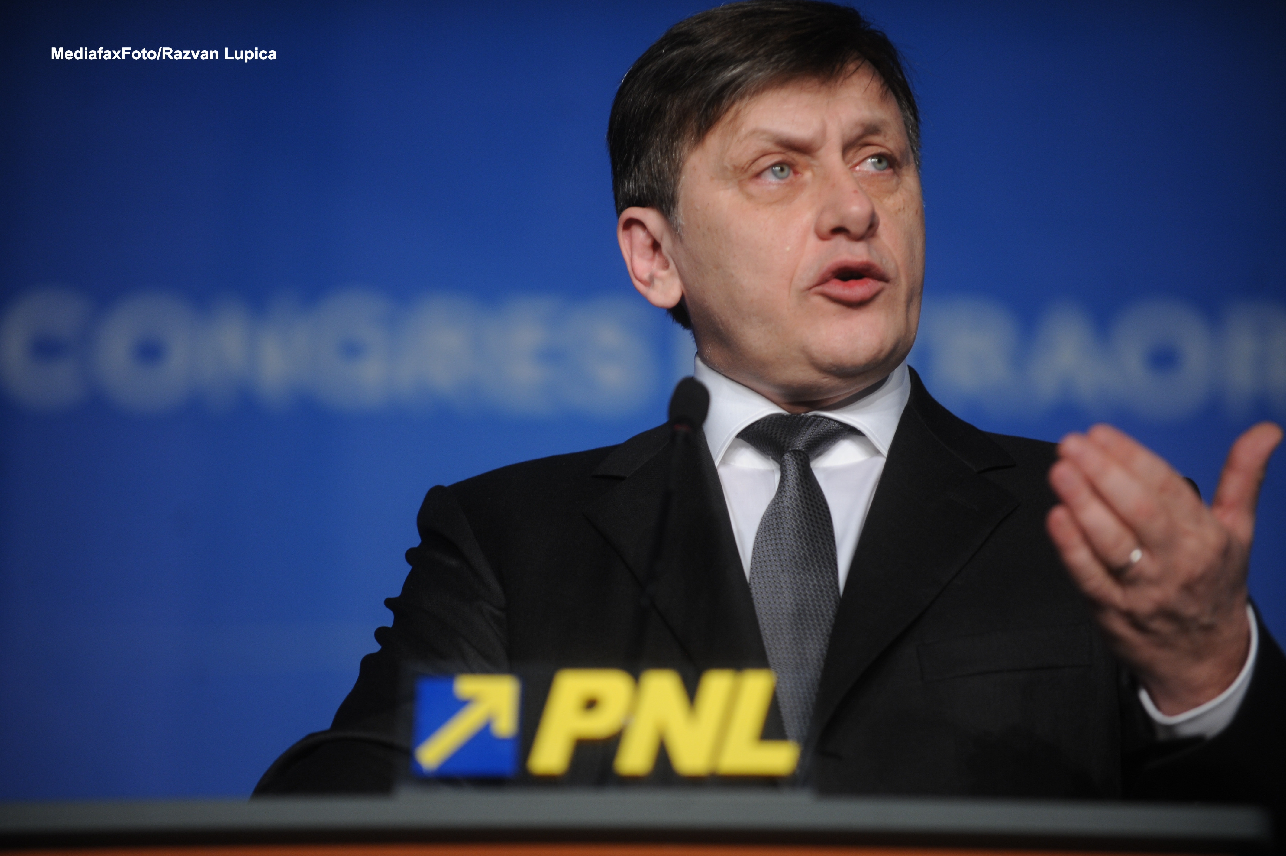 Primele explicatii concrete ale lui Antonescu, dupa iesirea de pe scena politica. De ce a renuntat la cursa prezidentiala