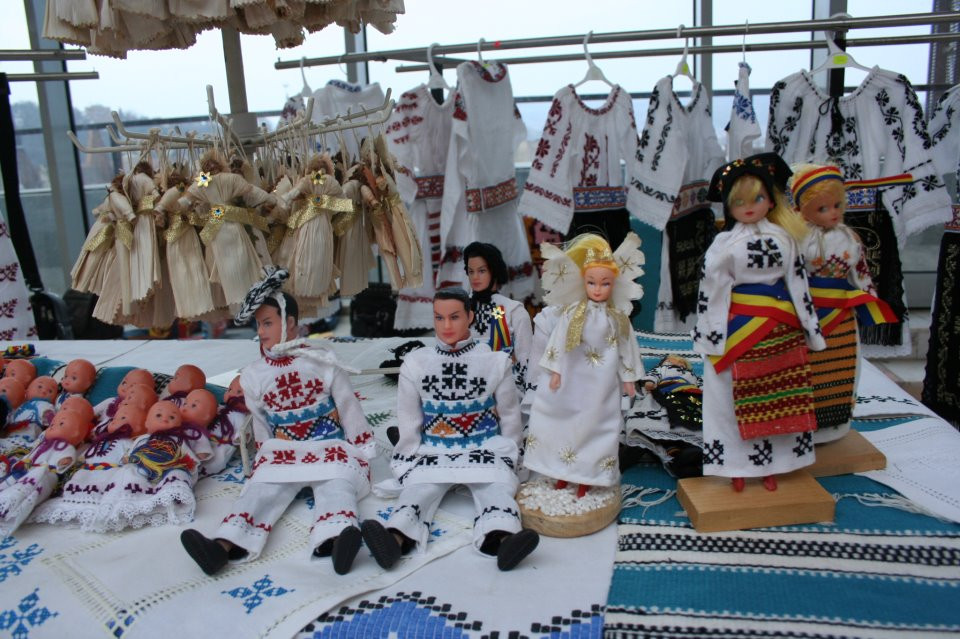 Mesterii populari si-au dat intalnire inima Clujului