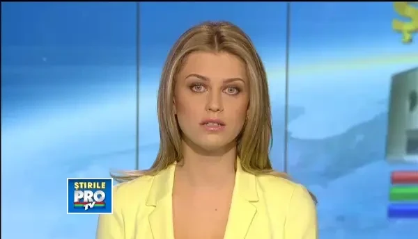 Alunecari de teren in Galati. O linie de cale ferata a fost contorsionata pe o lungime de 500 metri