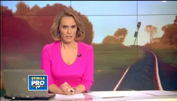 Alunecari de teren in Galati. O linie de cale ferata a fost contorsionata pe o lungime de 500 metri