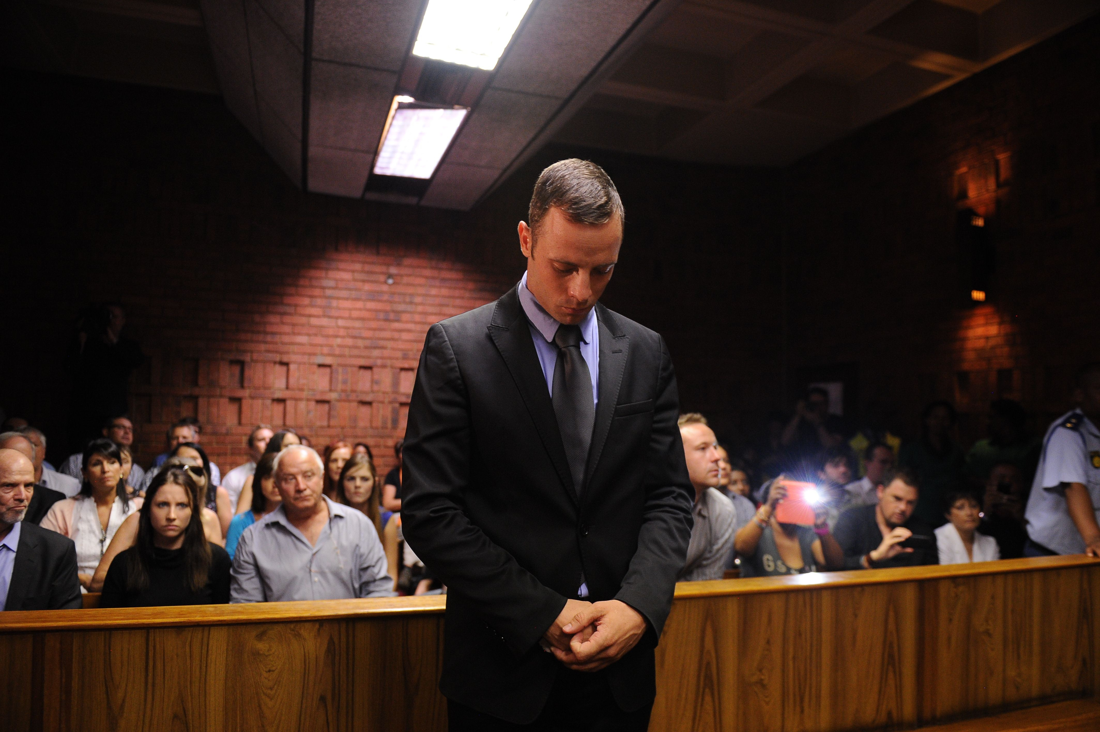 Detalii cutremuratoare din procesul lui Oscar Pistorius: "Pana sa realizez se se intampla, am tras patru focuri de arma"