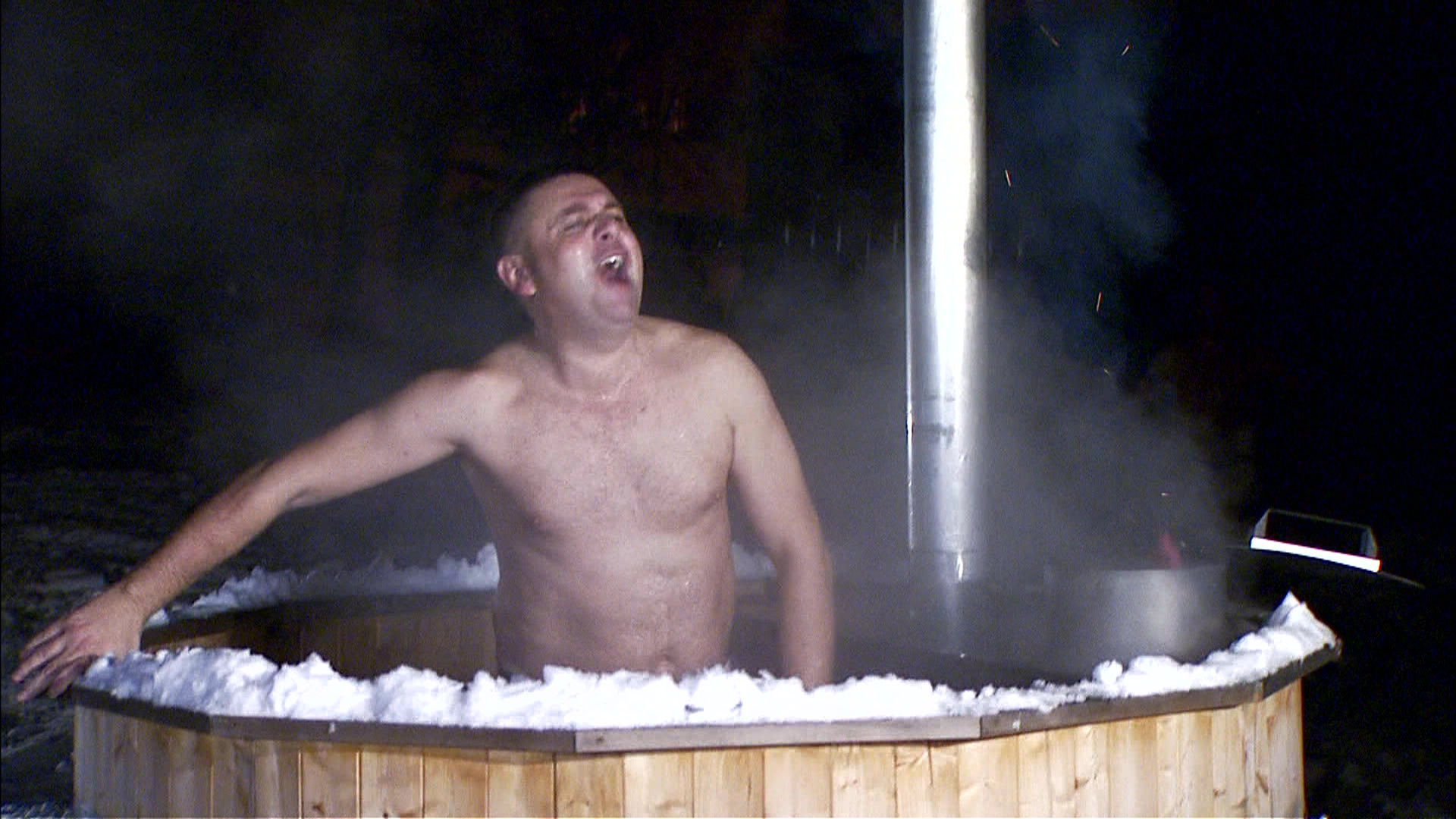 Airsoft, sau cum poti deveni, la sfarsit de saptamana, militar in "trupele de gherila"