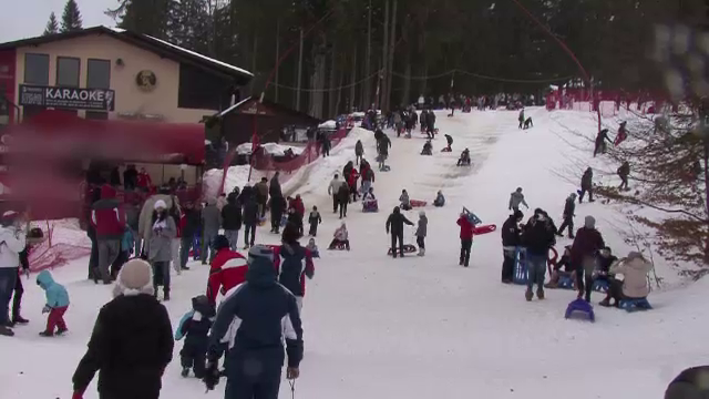 Ultimele zile de iarna pe partiile de la munte. Concurs inedit, de saniute cu volan la Cavnic