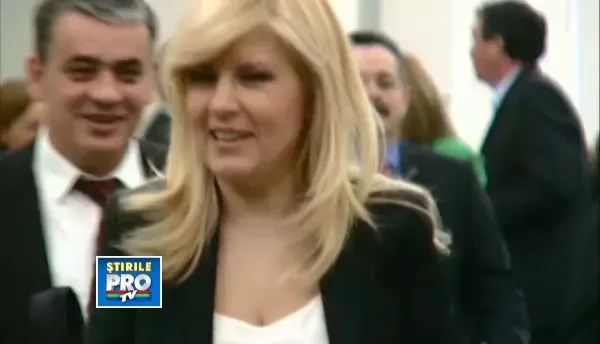 Elena Basescu a anuntat la Conventia Nationala a PDL ca o sustine pe Elena Udrea la sefia partidului