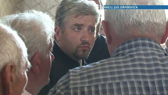Preotul acuzat ca a furat clopotul unei biserici din Dambovita, refuzat si de enoriasii din alt sat