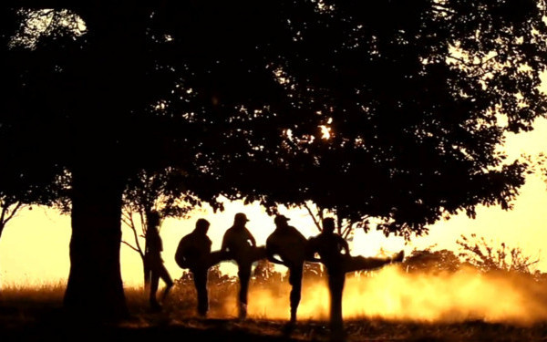 "Airsoft" sau cum poti deveni la sfarsit de saptamana militar in "trupele de gherila