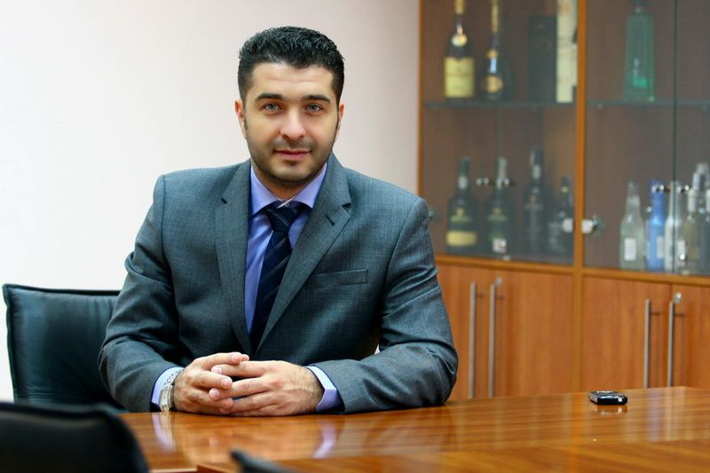 Omul pe care sefii il angajeaza sa dea oameni afara. Portretul specialistului in restructurari