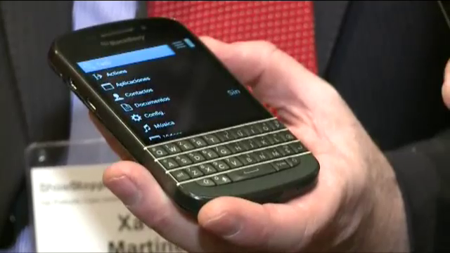 BlackBerry Z10 si Q10, la MWC 2013. George Buhnici prezinta noile telefoane de la RIM