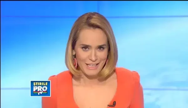 Madalina Ghenea, stralucitoare pe covorul rosu, la un eveniment organizat dupa ceremonia Oscarurilor