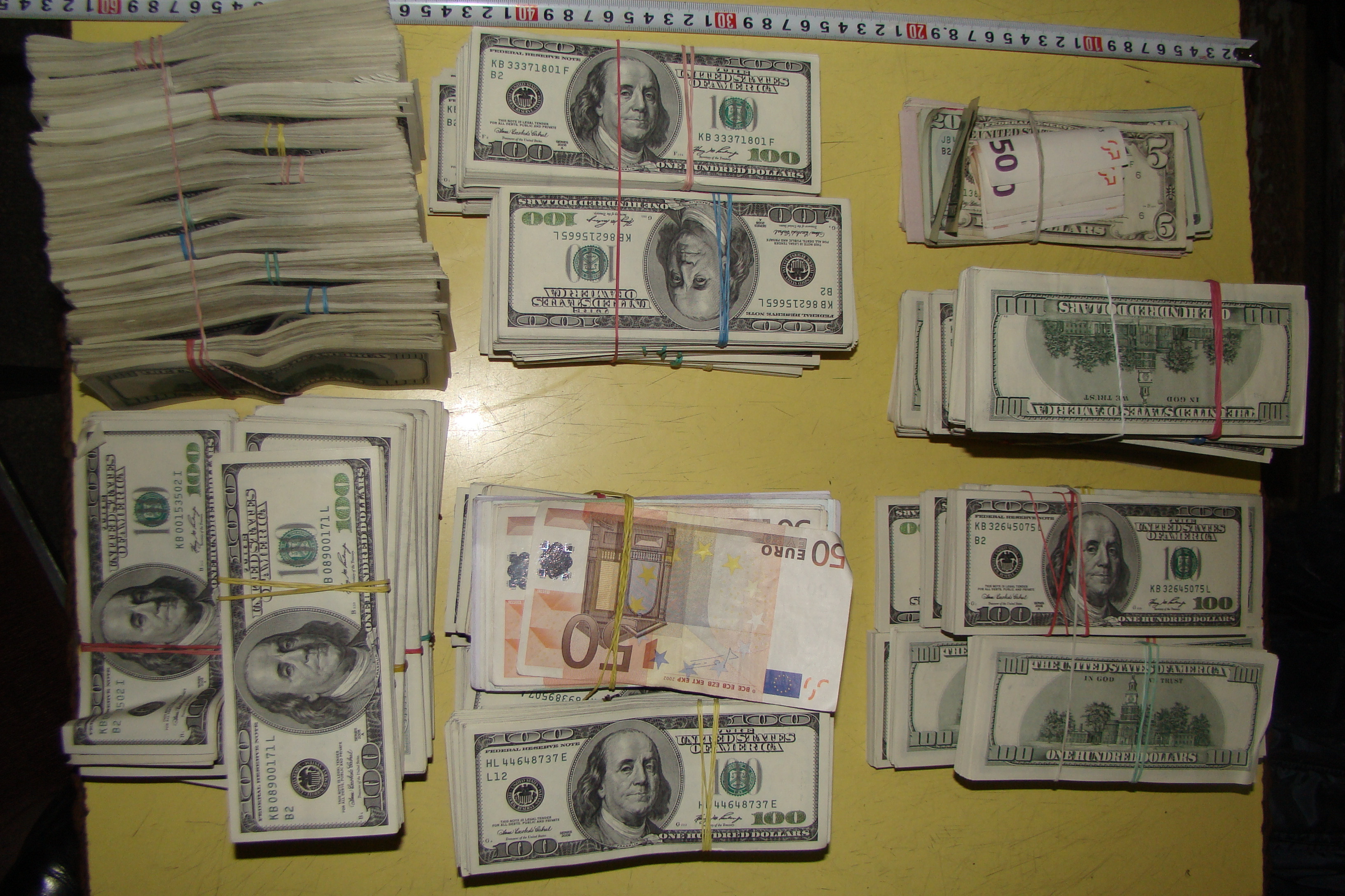 Comoara gasita in bagajele unei femei, la frontiera, va fi cheltuita de stat. Ce a patit suspecta