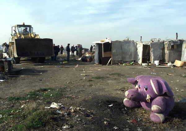 Cum a ajuns Romania spaima Europei. BBC: Motivul pentru care englezii se tem de invazia romanilor