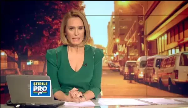 CAMERA DE SUPRAVEGHERE. Momentul in care 3 frati distrug 15 masini: