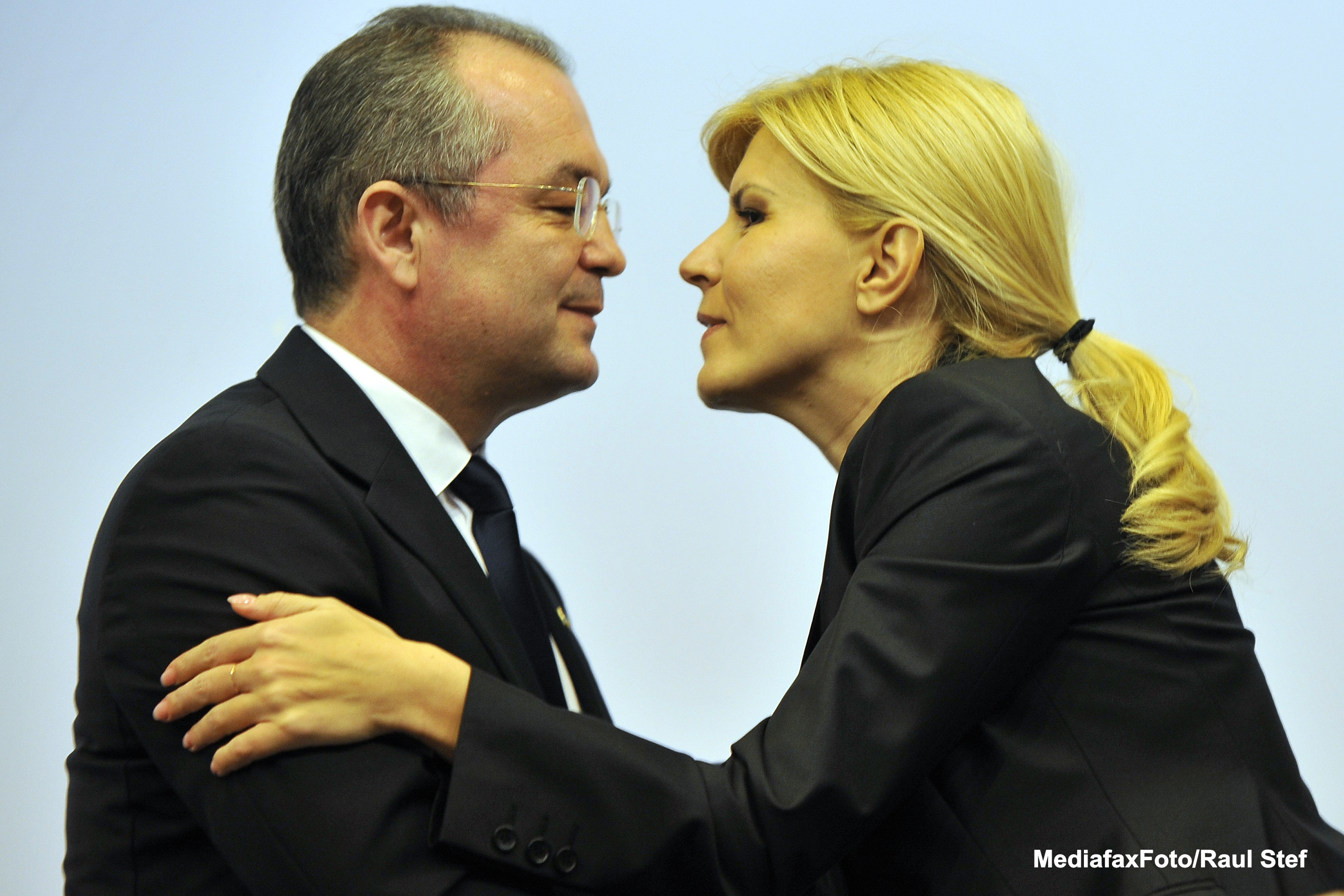 Emil Boc: O voi sustine pe Elena Udrea la prezidentiale, este un adversar redutabil la adresa lui Ponta