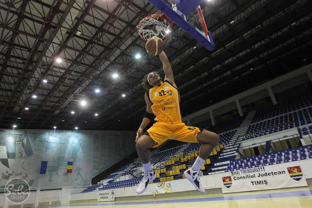 „Armasarul naravas”, cel mai exotic jucator din campionatul romanesc de baschet